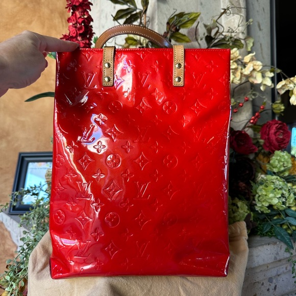 Gorgeous Louis Vuitton Vernis Patent Leather Tote - Picture 10 of 17
